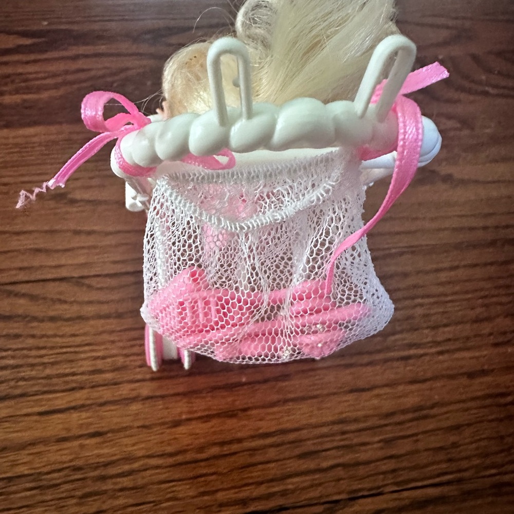 Vintage 1995 Barbie Strollin Fun Baby Sister Kelly - Picture 3 of 7